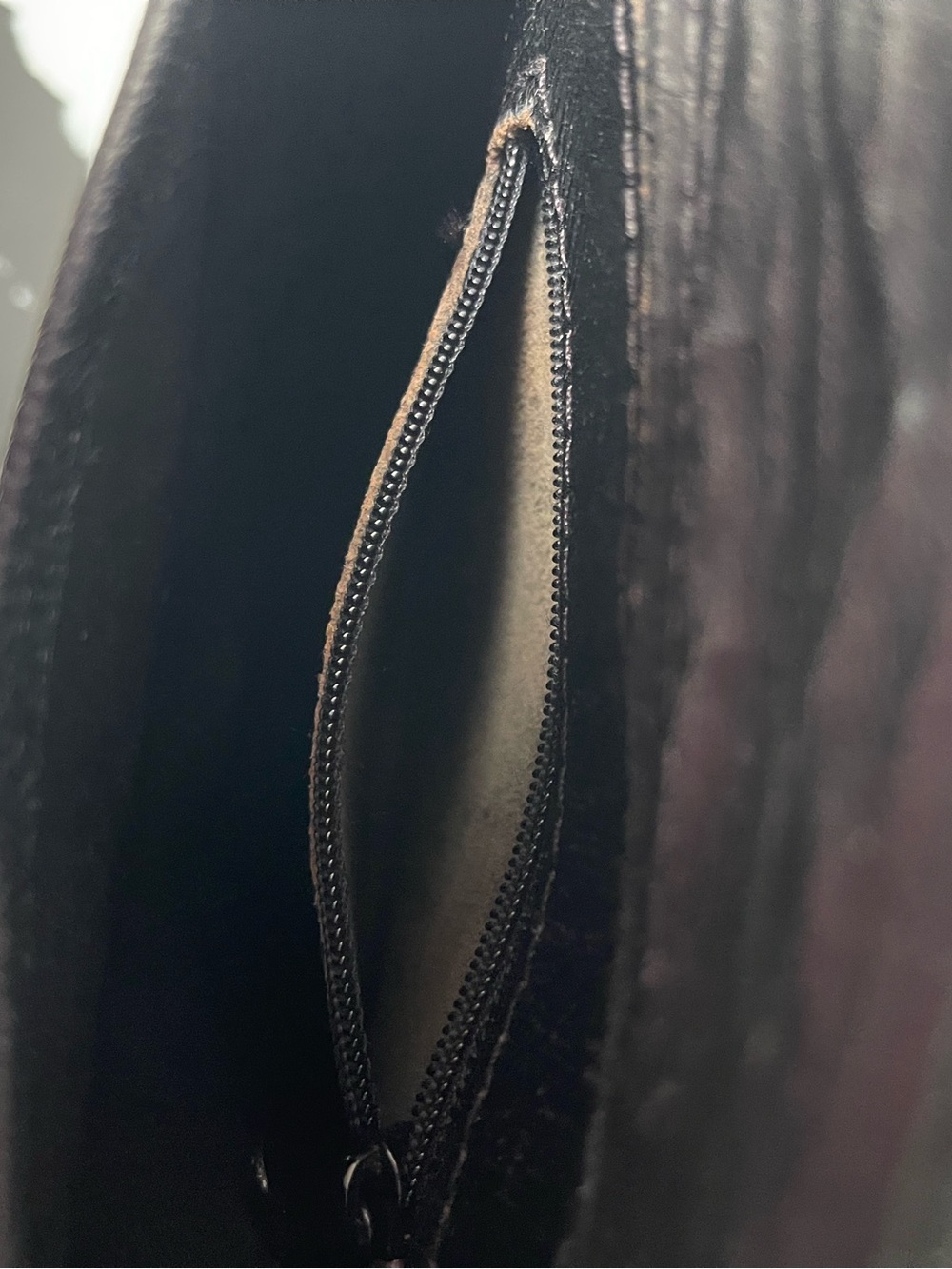 Harley-Davidson Black Leather Fringe Crossbody Pouch - Picture 8 of 10